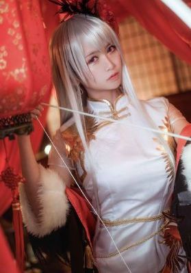 年轻女老师在线观看_BD韩语迅雷电影在线